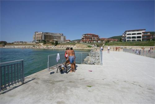 2 фото отеля Панорама Дримс апарт 