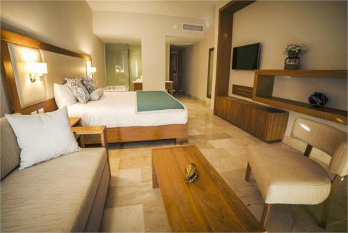 24 фото отеля Be Live Collection Canoa 5* 