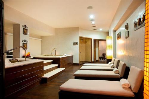 25 фото отеля Be Live Experience Hamaca Suites 4* 