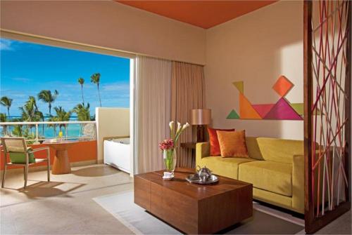 7 фото отеля Breathless Punta Cana 5* 