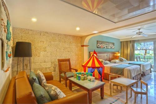 35 фото отеля Eden Roc At Cap Cana Solaya Hotels & Resorts 5* 