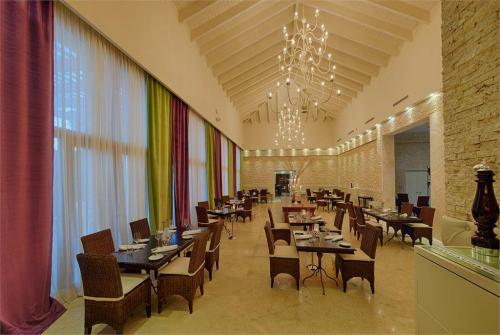 46 фото отеля Eden Roc At Cap Cana Solaya Hotels & Resorts 5* 