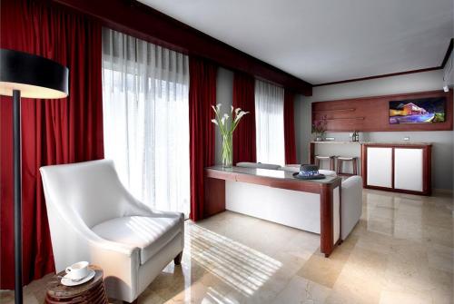 63 фото отеля Grand Palladium Bavaro Suites Resort & Spa 5* 