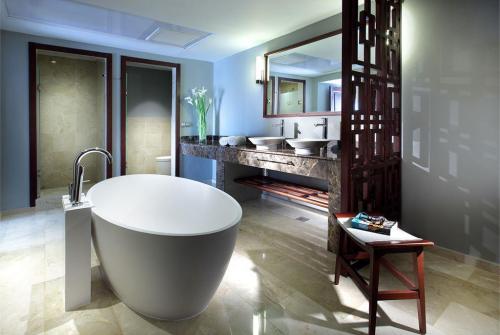 83 фото отеля Grand Palladium Bavaro Suites Resort & Spa 5* 