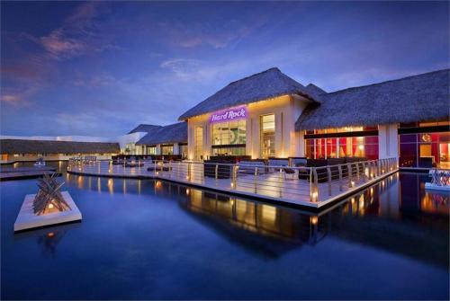 3 фото отеля Hard Rock Hotel & Casino Punta Cana 5* 