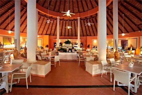 18 фото отеля Luxury Bahia Principe Ambar 4* 