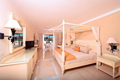 20 фото отеля Luxury Bahia Principe Ambar 4* 