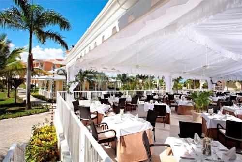 5 фото отеля Luxury Bahia Principe Ambar 4* 
