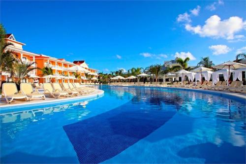 8 фото отеля Luxury Bahia Principe Ambar 4* 