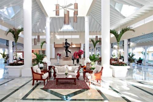 8 фото отеля Luxury Bahia Principe Bouganville 5* 