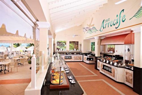10 фото отеля Luxury Bahia Principe Esmeralda 5* 
