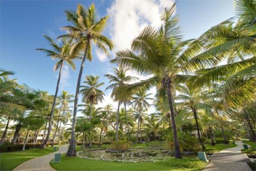 4 фото отеля Melia Caribe Tropical 5* 