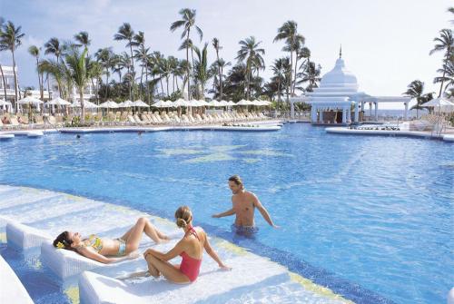 2 фото отеля Riu Palace Punta Cana 5* 