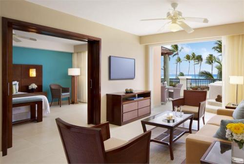 14 фото отеля Secrets Royal Beach Punta Cana 5* 
