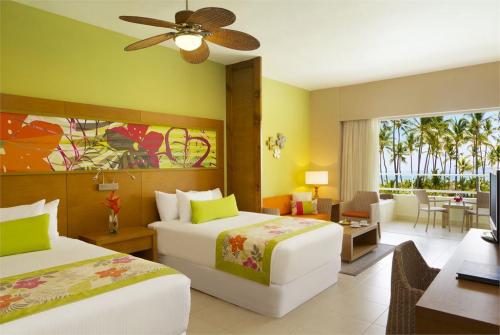 18 фото отеля Secrets Royal Beach Punta Cana 5* 