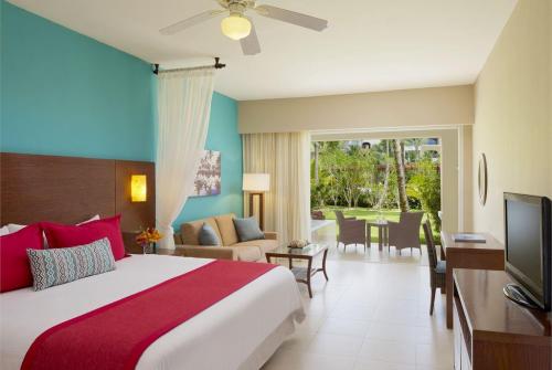21 фото отеля Secrets Royal Beach Punta Cana 5* 
