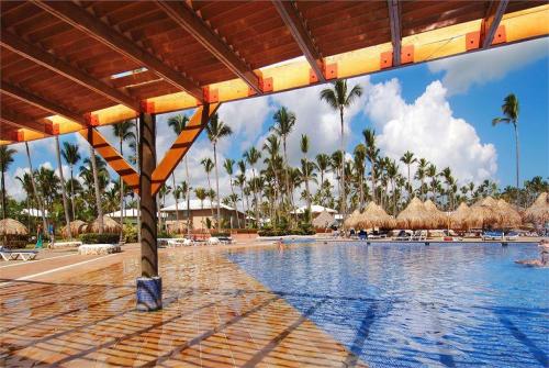 14 фото отеля Sirenis Punta Cana Resort Casino & Aquagames 5* 