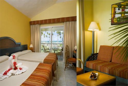 25 фото отеля Sirenis Punta Cana Resort Casino & Aquagames 5* 