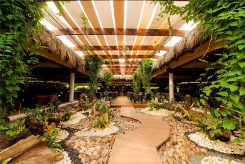 32 фото отеля Sirenis Punta Cana Resort Casino & Aquagames 5* 