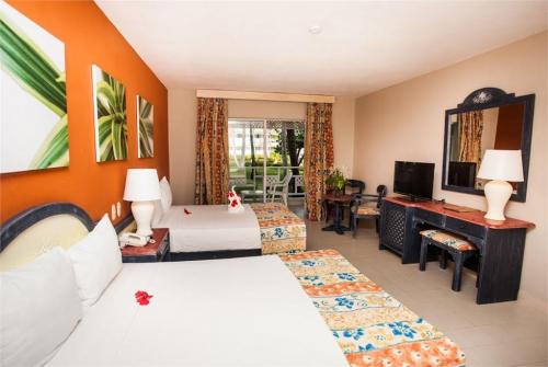 40 фото отеля Vista Sol Punta Cana Beach Resort 4* 