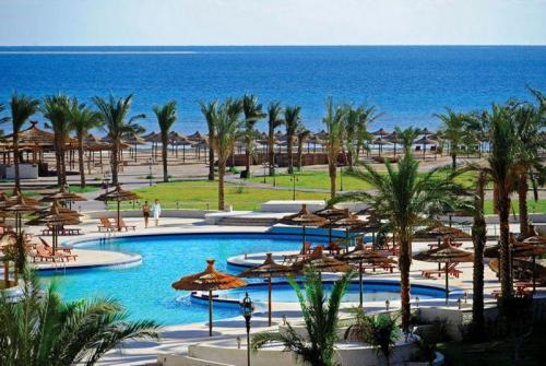 7 фото отеля Amwaj Blue Beach Resort & Spa Abu Soma 5* 