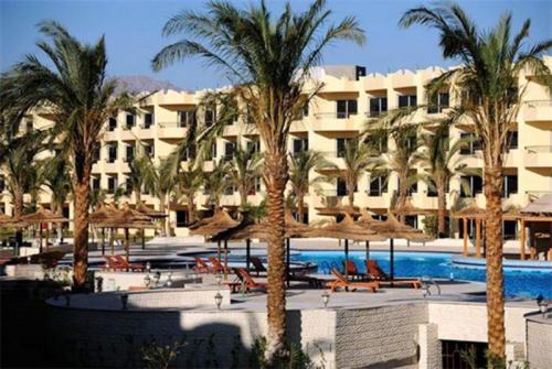 9 фото отеля Amwaj Blue Beach Resort & Spa Abu Soma 5* 