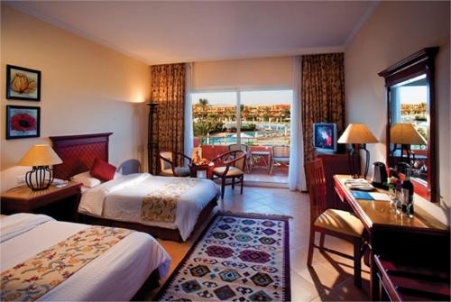 17 фото отеля Amwaj Oyoun Hotel & Resort 5* 