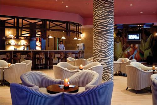 41 фото отеля Amwaj Oyoun Hotel & Resort 5* 