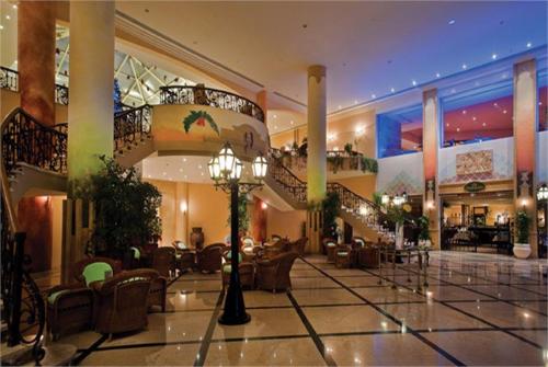 43 фото отеля Amwaj Oyoun Hotel & Resort 5* 