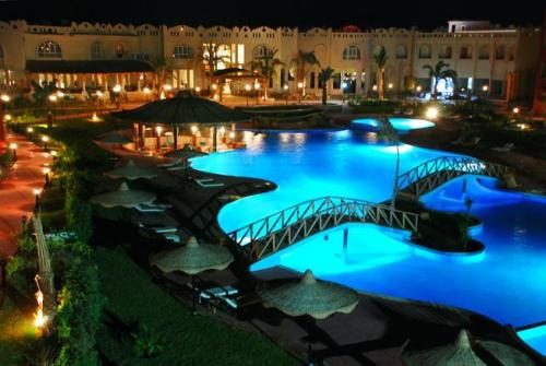 2 фото отеля Aqua Hotel Resort & Spa 4* 
