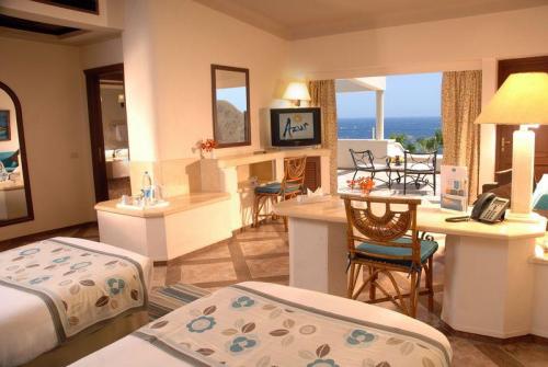 22 фото отеля Citadel Azur Resort 5* 