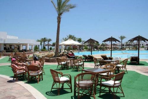 8 фото отеля Coral Beach El Montazah 4* 