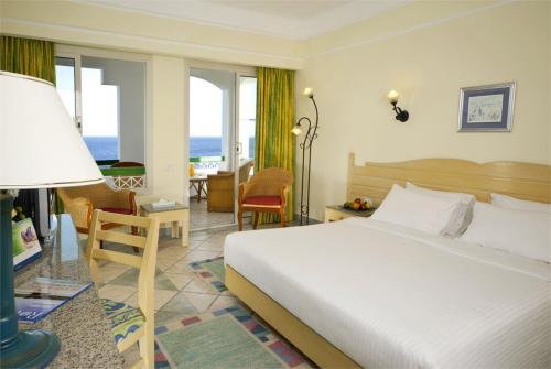 11 фото отеля Coral Beach Resort Tiran 4* 