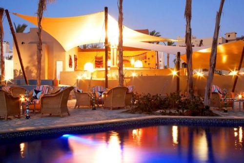 7 фото отеля Crowne Plaza Sahara Oasis 5* 