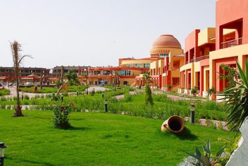 2 фото отеля El Malikia Swiss In Resort Abu Dabbab 5* 