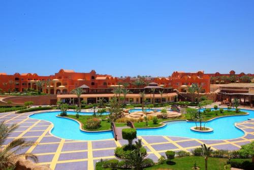 2 фото отеля Grand Plaza Resort 5* 