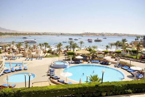 4 фото отеля Helnan Marina Sharm Hotel 4* 