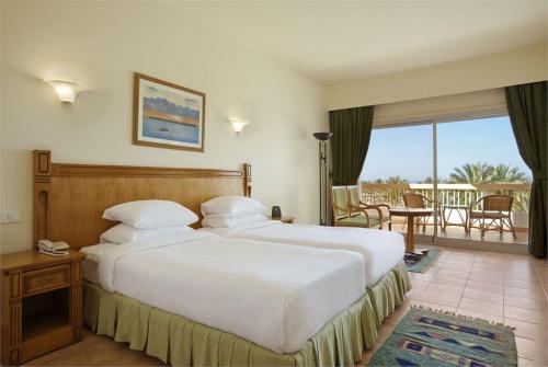 13 фото отеля Hilton Hurghada Long Beach 4* 