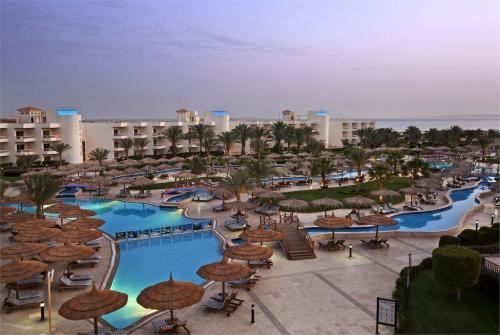 5 фото отеля Hilton Hurghada Long Beach 4* 
