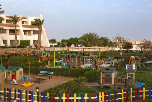 8 фото отеля Hilton Hurghada Long Beach 4* 