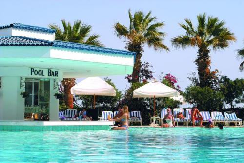 4 фото отеля Hilton Hurghada Plaza 5* 