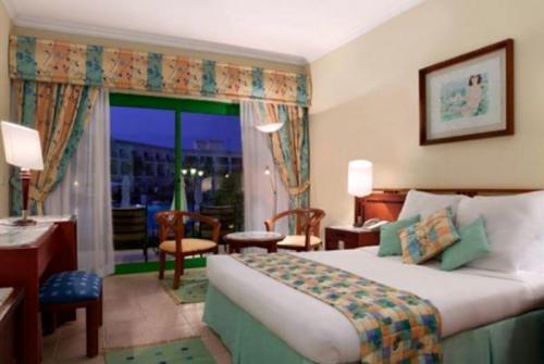 16 фото отеля Hilton Hurghada Resort Villas 5* 