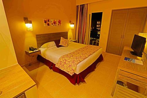 12 фото отеля Makadi Garden Azur Resort 4* 