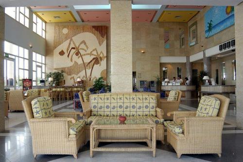 12 фото отеля Maritim Jolie Ville Resort & Casino 5* 