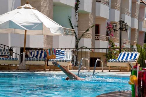 3 фото отеля Mina Mark Beach Resort Hurghada 4* 