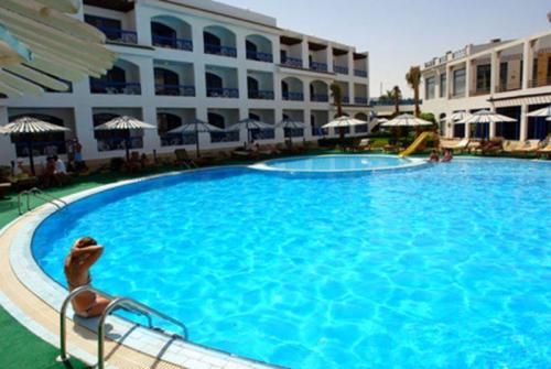 5 фото отеля New La Perla Hotel Sharm 3* 