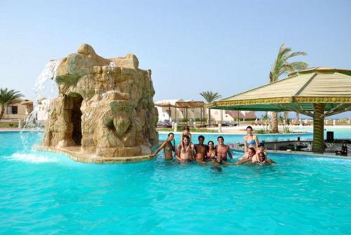5 фото отеля Onatti Beach Resort 4* 