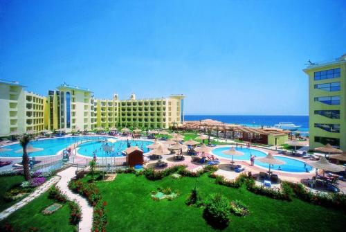 15 фото отеля Premium Grand Horizon Beach Resort 4* 