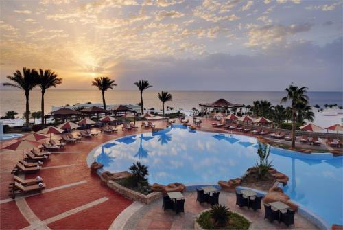 8 фото отеля Renaissance Sharm El Sheikh Golden View Beach Resort 5* 
