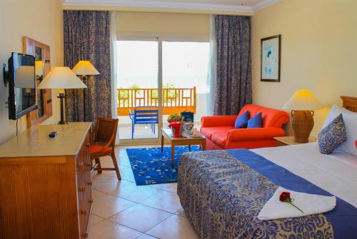 24 фото отеля Royal Grand Sharm 5* 